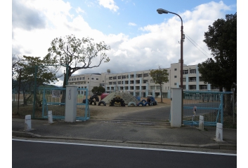 緑台小　約800m