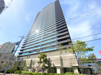 2010年7月建築の32階建タワーマンション！
