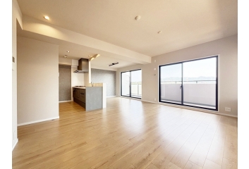 約19.8帖のLDKで広々快適にお過ごしいただけます！